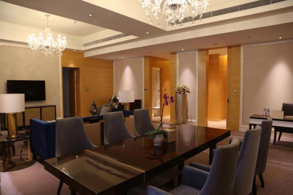 Ming Du Lakeside Hotel Nanning Extérieur photo