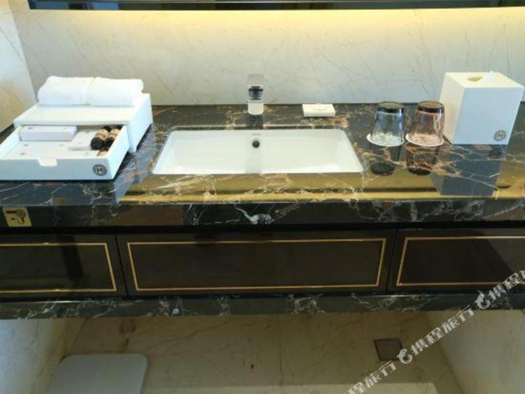 Ming Du Lakeside Hotel Nanning Extérieur photo